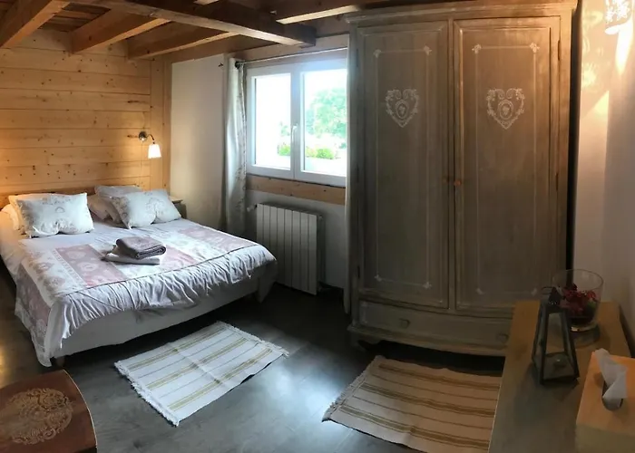 Chez Julie Bed & Breakfast 3*