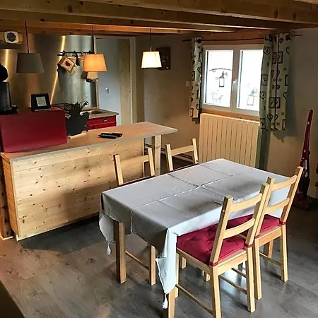 Bed & Breakfast Chez Julie Thollon-les-Memises